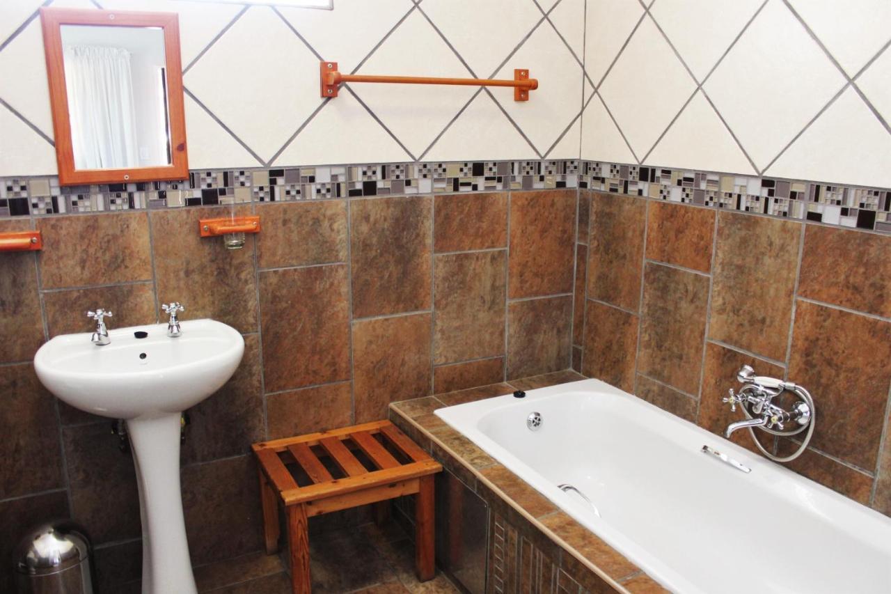 Ngwenya Boutique Hotel Lephalale Kültér fotó